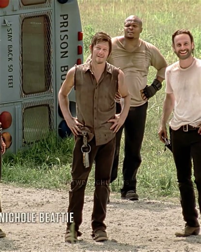 "You coming?" 🤣 [4K] • The Walking Dead S3 E4 • #Shorts