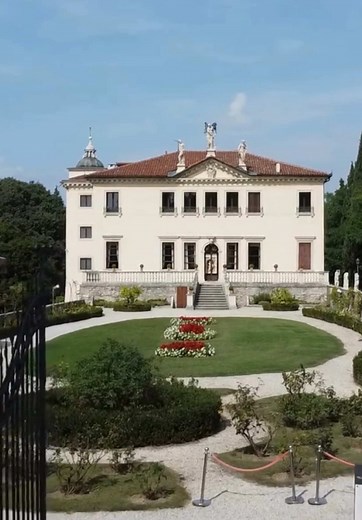 Luxury Hotel Experience in Vicenza, Italy
