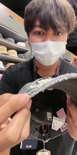 MLB หมวกแก๊ป รุ่น Vintage! ดีไซน์สวยมีลูกเล่น, ทรงสวยใส่แล้วคล้ายฮิปฮอป แถมราคาพิเศษเฉพาะในไลฟ์นี้เท่านั้น!