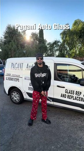Yung Mooch Smashes a Car Window 😳🔨💥 #YungMooch #glassbreaking #asmr #autoglass #fypシ #fypシviral