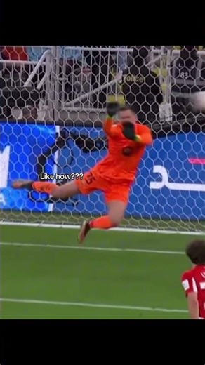 فيزياء الكورة غريبة! 🌪️😳 #football