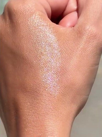 ✨☀️ NEW! Unreal Highlighter You NEED for Summer Glow ☀️✨ #charlottetilbury #newmakeup #highlighter