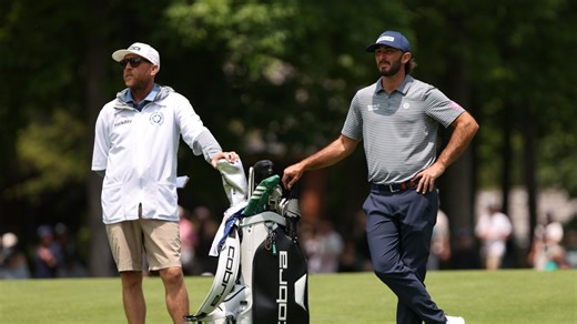 Max Homa carries his own bag at U.S. Open qualifier
