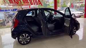 634K views · 6.7K reactions | Bạn gái 1991 tên Phạm Thị Nga mua mới đập hộp Chỉ để dùng đi làm công nhân vài km / ngày Bán cho bên em hơn 300 - em bán lại 340 có bớt sâu Xe bao zin nguyên cả con ! | Mr Chăm Siêu Thị Ô Tô Cũ HD | Facebook