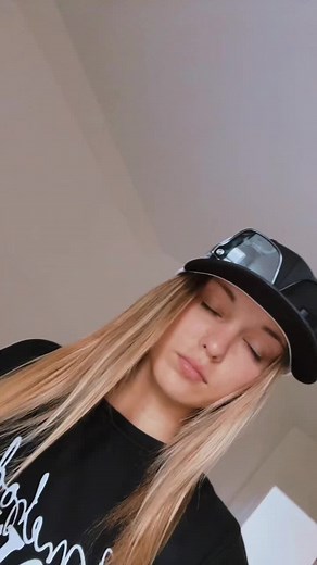 C🐴 🧡 (@caila_70)’s videos with original sound