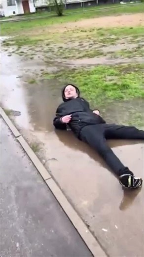 Matrix in Real Life 💊 Part I | #EpicRoomTV #shorts #comedy #funny #matrix