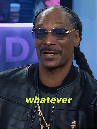 Snoop Dogg is officially the COOLEST Grandpa! 👑🐾