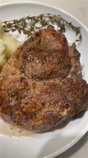 These sous vide Australian lamb chops are incredibly juicy and tender! The sous vide method of cooking produces perfectly cooked meat. These sous vide Aussie lamb chops are savory, hearty and so flavorful. Recipe here https://organicallyaddison.com/sous-vide-lamb-chops/ | Organically Addison