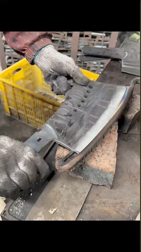 1.7M views · 10K reactions | Futuristic Fusion : combinez la technologie moderne avec un décor d'avant-garde pour une expérience de vie futuriste !  #FuturisticDecor #ModernTechnology #AvantGardeStyle #FutureLiving #InnovativeDesign  | Clean Theory | Facebook