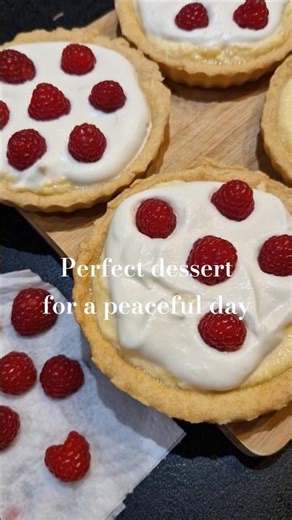 Delicious dessert 🥧 Raspberry tart ☕️ A day in the kitchen #cozyhome #baking #peacefulmoments