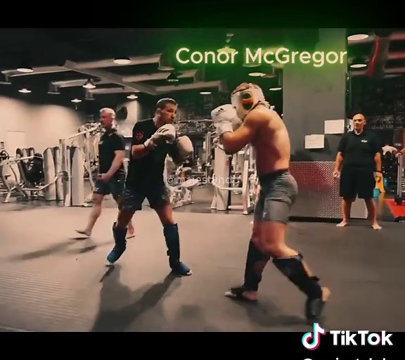 UFC Fighters Sparring Techniques and Training Insights