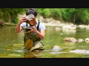 石がピタッと静止するアート　【ロックバランシング】