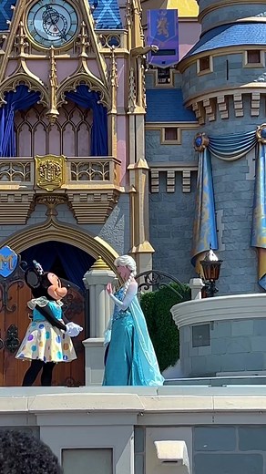 Elsa Frozen Disney World Show: Let It Go!