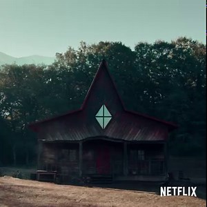 123K views · 1.9K reactions | Musica per bambini, una casa abbandonata, cinque sconosciuti: sembra il classico film dell'orrore e invece... A Classic Horror Story è in arrivo su Netflix. | Netflix | Facebook