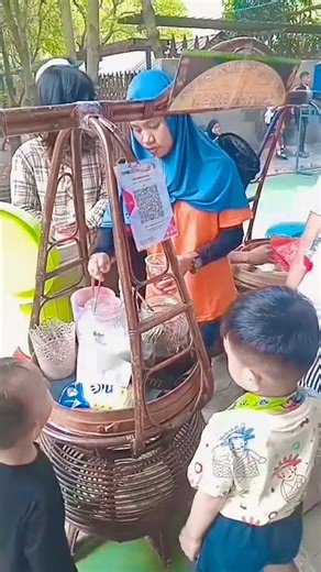 Antri Es Selendang Mayang Khas Betawi #selendangmayang #kulinerkhas #betawi #kulinerindonesia