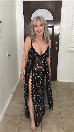 Karen Eng on Instagram: "Do you like this dress on me?"