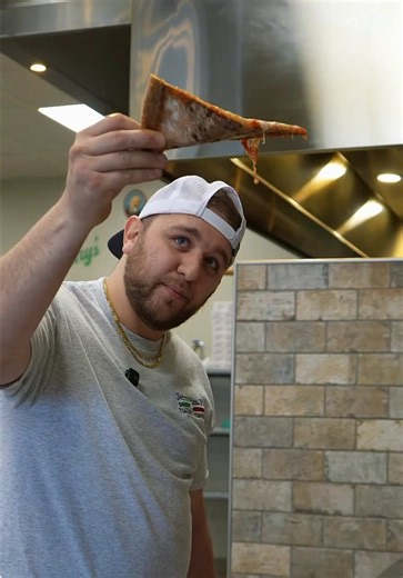 The Classic Plain 🍕 Some things don’t need an introduction. When it’s done right, the classic plain pizza says everything on its own. Fresh Grande mozzarella, our homemade sauce, and dough made the right way simple ingredients treated with care and baked to perfection. Every slice holds its structure from the first bite to the last. No flop, no shortcuts, just a balanced crust, rich sauce, and cheese that melts exactly the way it should. This is the kind of pizza that reminds you why the classi