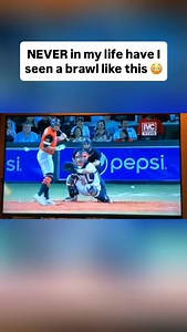 431K views · 8.1K reactions | This brawl was WILD 勞 #baseball #fyp #mlb #baseballlife #baseballboys #baseballszn #viral #baseball #sports #trending | Baseball’s Greatest Moments | Facebook