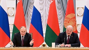 Putin-Lukashenko meet while Russia struggles in illegaly annexed regions