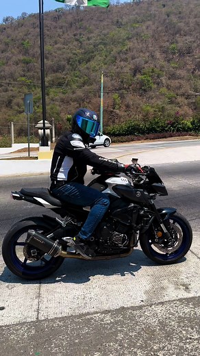 Yamaha MT10 😮‍💨🥵 #yamaha #mt10 #bike #biker #mt