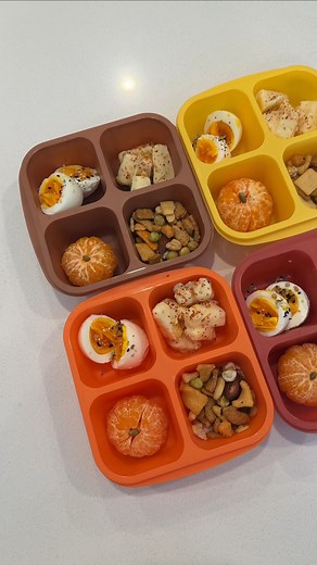 48K views · 883 reactions | Prepping my adult lunchables 便 #mealprep #lunch #asmr #snacks #asmrsounds #recipes #aesthetic #satisfying #amazonfinds #kitchenfinds #chocolate #sweets #explore #trutrupartner @trufru meal prep ideas, charcuterie, lunch recipes, easy recipes, fall snacks, easy meals, cozy vibes, lunch inspo, healthy snacks | Glenxda | Facebook