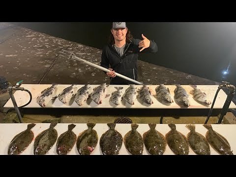 FLOUNDER GIGGING in TEXAS!! (catch clean cook)