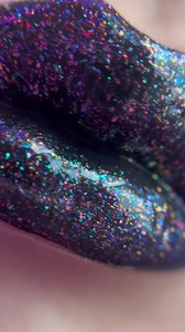 12K views · 138 reactions | So sparkly it’s almost sold out✨ Take your look✨to the next level! Just two steps, one step further than everyone else.  Double sided: matte + glitter. ✨ Mess-free glitter that stays in place  Long-lasting color  6 colors Selling out fast 﫣 get yours before it’s too late! | Unicorn Snot | Facebook