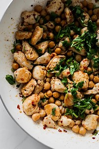 15-Minute High-Protein Spicy Chicken & Chickpeas Recipe (GF) - Her Highness, Hungry Me