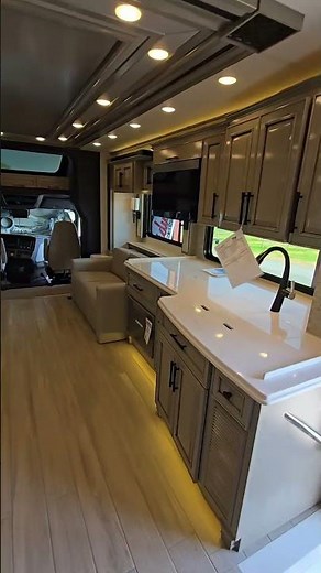 First Look Newmar Summit Aire, 45ft 600hp Super C Class RV Motorhome. Freightliner Cascadia!
