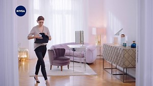 428K views · 1.4K reactions | Consigue un efecto buena cara al instante con NIVEA Hyaluron Cellular Filler 3 en 1 Cushion con Ácido Hialurónico. Combate las arrugas y líneas expresión con cada retoque en cualquier momento del día: hidratación, color y protección solar . Disponible en dos tonos. Descúbrelo aquí: https://bit.ly/2QiDyQE ​ | NIVEA | Facebook