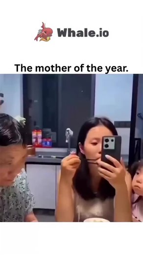 JACQUELINE ON THE SCENE on Instagram: "Asian mother blindfolding her phone-distracted daughter with a yellow cloth during a family meal, captioned “The mother of the year” to celebrate witty parental intervention."