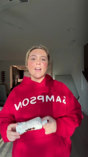 After quitting caffeine and the getting rid of the negative affects from it I feel so much better but still need a pick me up every morning! These fairlifes are the answer for me and they get my protein intake in #caffeinefree #anxiety #proteinshake