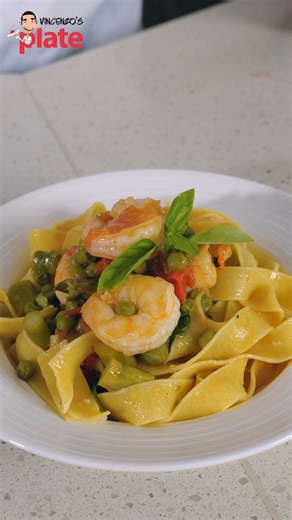 Thick ribbons of pappardelle tossed with juicy shrimp, fresh vegetables, basil, and a splash of white wine. Light, vibrant, and full of Mediterranean flavor 🇮🇹 This dish went viral thanks to Stanley Tucci’s love for Italy — but he never shared the full recipe (solo gli ingredienti 😅). So I’ve taken it one step further and created my own version… simple, authentic, and absolutely delicious. 👉 Get the full recipe here: https://www.vincenzosplate.com/pappardelle-alla-martina/ | Vincenzo's Plate