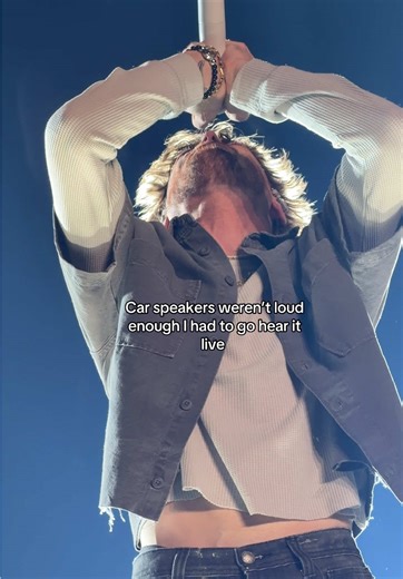 @Bailey Zimmerman thank you for being such a light in a dark world… I love you say it back!! #fyp #happiness #baileyzimmerman #godisgood #justbelieve #differentnightsamerodeotour