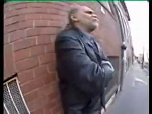 A jo zene falhoz allit