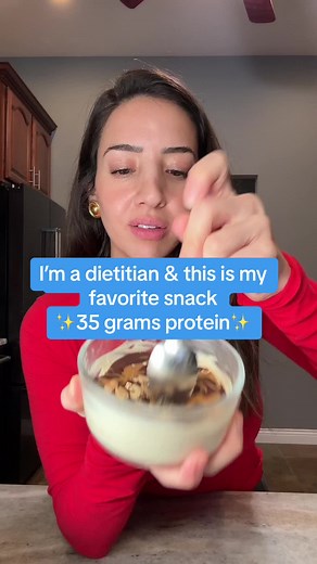 High-Protein Greek Yogurt Snack with Dark Chocolate and Nut Butter