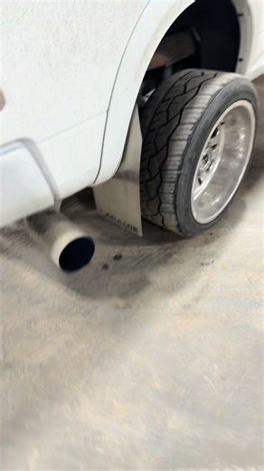 She’s nasty today #dieseltruck #whiteout #coldstart #lopetune #700hp | diesel trucks