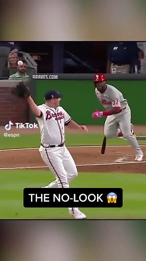 Incredible No-Look Catch in MLB Baseball Game