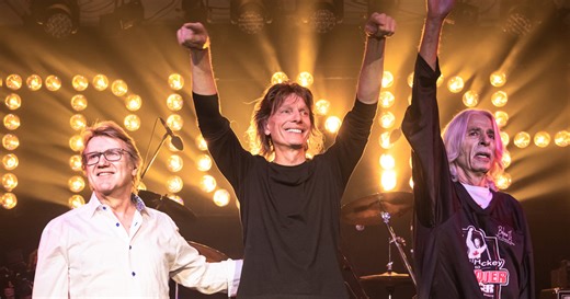 GIL MOORE Guarantees That TRIUMPH Will Deliver "A Wicked Show" On 2026 Tour - "It's No Secret That Triumph's Never Let Anybody Down As Far As The Theatrics Are Concerned"; Video
