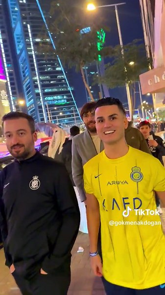 Cristiano Ronaldo in Public: Late Night Happiness in Saudi Arabia