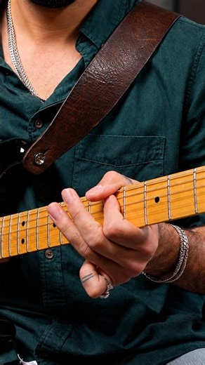 Nothing HITS Like a Maple Strat on Clean⚡