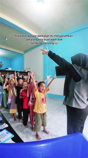 Kelas 2 Ceribel wajib hapal perkalian ☺️ Kita usahakan hapal dgn cara yg asik 🥰🥰🥰 #bimbel #fyp #fypシ゚viral🖤tiktok #perkalian #semester2