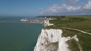 Cinematic Drone Shot White Cliffs Dover: Stockvideos & Filmmaterial (100 % lizenzfrei) 3721378811 | Shutterstock