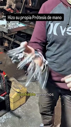Hizo su propia prótesis de mano 🤚 #protesis #Mano #ingenieria #ciencia #Tecnologia #diseño #Bionica | curiosamente