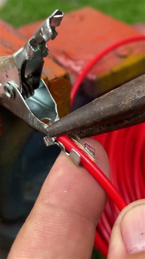 This is the right way to do an electrical installation #Electrician #ElectricalInstallation #Safety
