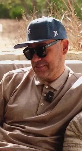 A veces lo duro de nuestros padres no hace sacar el caracter ya de grandes #RickyMuñoz @Grupo intocable #experienciaregia