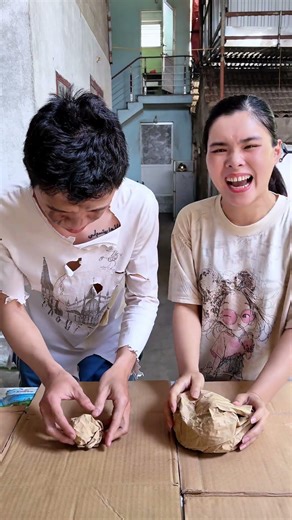 The homeless man received a small paper package and was rewarded