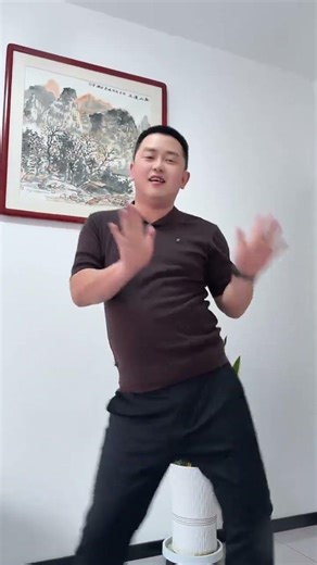 Overweight Dancer Shows Flawless Moves! Watch the Dance Sensation