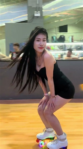 #全抖音最火的轮滑 #shorts #tiktok #douyin #music