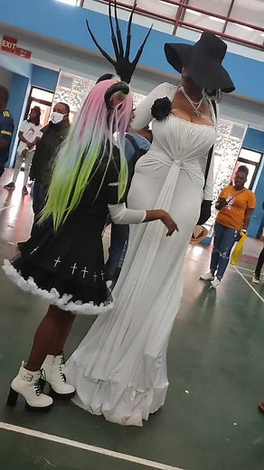 This Alcina Dimitrescu aka Lady Dimitrescu cosplay this past Con weekend is coming straight from the survival horror game Resident Evil Village@bluestonecosplay did an exceptionally good job. Certainly one of my favorite cosplay.@closetedstoner #ACF2022 #AnimeCom2022 #AnimeComFest2022 #AnimeComFest #jamaicacosplaychampionship